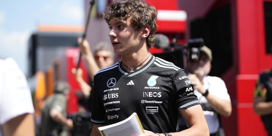 Antonelli, Kimi distratto dal Bologna: Coppa Italia e palla nel box, "Ho sbagliato ma so che fare"