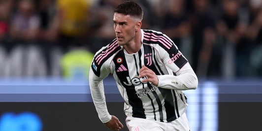 Vlahovic, tormenti d'oro: il lento addio Juve, le offerte non all'altezza e i nuovi bonus