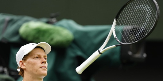 Wimbledon, Royal Sinner oltre Federer. I cavalli in calzini, precedenti bulgari e fragole in cartone