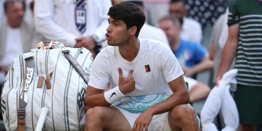 Strapotere Sinner, l’urlo di Alcaraz senza polverina magica: “Non lo tengo da fondo campo”