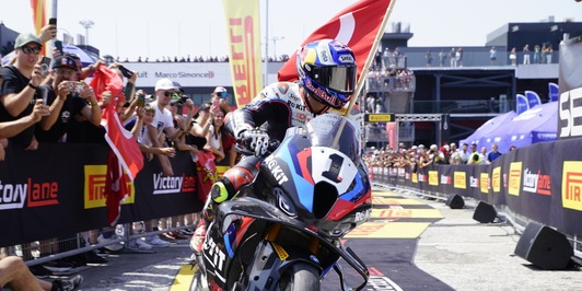 Superbike: Razgatlioglu, il Mondiale in mano. Ma Bulega non si arrende