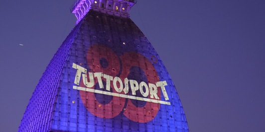 Quanto amore per gli 80 anni di Tuttosport! Mole, messaggi d'auguri, affetto... E sarà una lunga festa