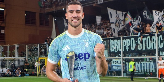 L’assurda storia di Vlahovic: mercato, psicanalisi e il gruppo Juve sano