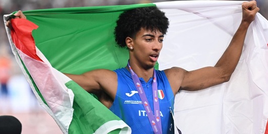 Mattia Furlani atterra… in cima al mondo