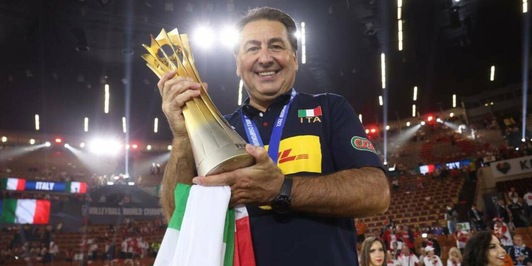 Il maestro De Giorgi e i normali al potere: viva l'Italia del volley!