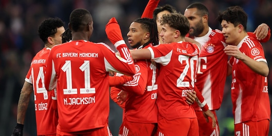 Il Bayern esagera: da 0-2 a 6-2! Emre Can non basta, pari in Dortmund-Stoccarda