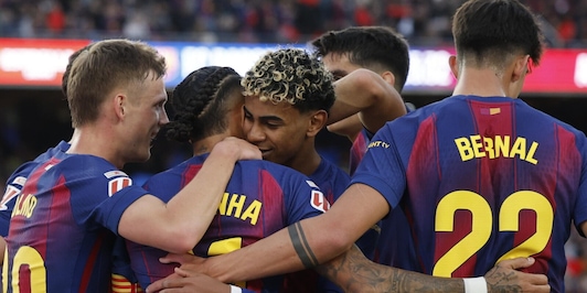 Doppio Olmo e Yamal ribaltano l’Alaves: il Barcellona scavalca il Real in vetta. Ok Atletico, è 3º