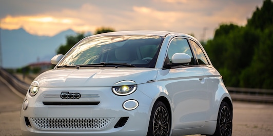 Fiat 500 Hybrid, la city car torna a Mirafiori