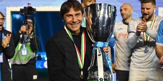 De Laurentiis tenta il colpo grosso: blindare Conte al Napoli fino al 2029