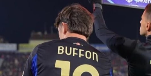 Buffon contro la Juve: a Pisa un pezzo di storia del calcio
