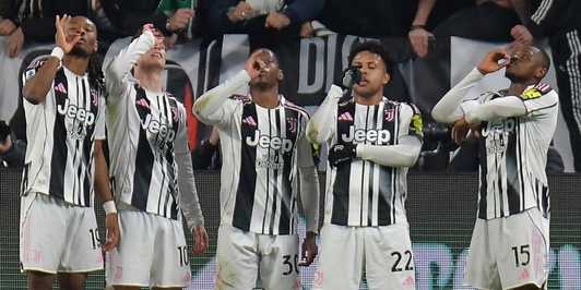 La Juve domina e schianta il Napoli di Conte: David apre la festa Stadium, Yildiz e Kostic sigillano