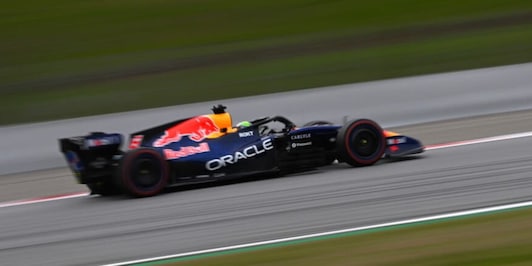 In pista è già duello Mercedes-Red Bull: Attesa per la Rossa