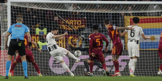 Il genio di Spalletti, Gatti centravanti e la Juve resta viva a Roma: 3-3 pazzesco all'ultimo respiro!