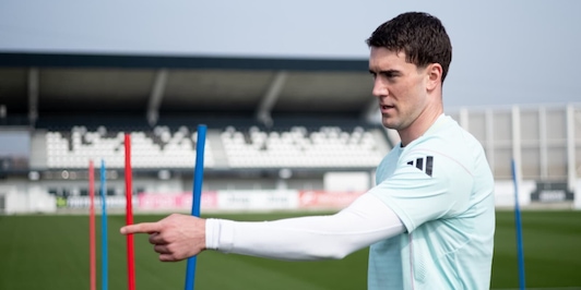 Vlahovic, la Juve adesso lo sa e ci riprova. Spunta la data del possibile ritorno in campo