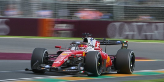 Ferrari lotta: ma non è finita, c’è da sperare