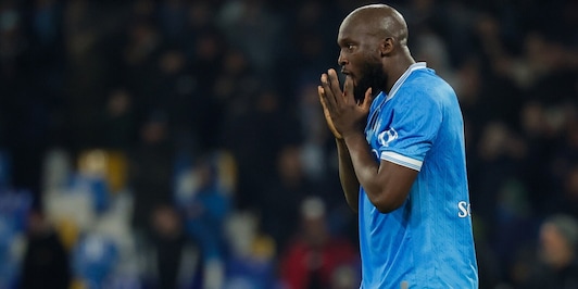 Lukaku-Napoli, scontro totale: lui non torna e il club replica così. Intanto la Juve…