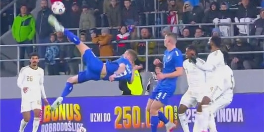 Pavlovic in rovesciata, social Milan scatenati: super gol con la Serbia