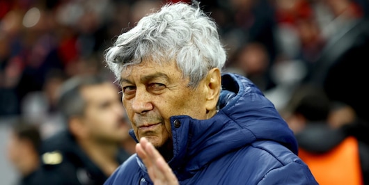 Lucescu, il malore e l'esonero: la Romania cambia ct e pensa al ritorno di una leggenda