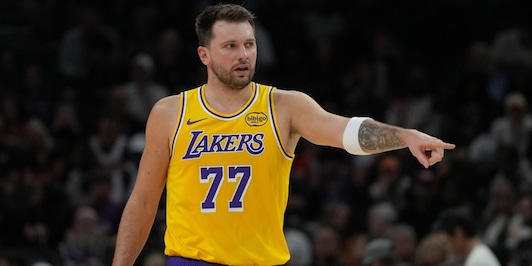 Doncic ko, infortunio e stagione regolare finita: ansia Lakers, a rischio anche i playoff