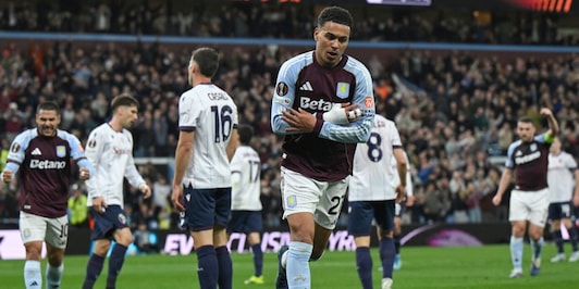 L'Aston Villa cala il poker e annienta il Bologna. Fuori anche Farioli, il quadro delle semifinali