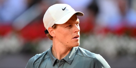 Sinner vince ma gode solo a metà: dispiaciuto per Alcaraz, Jannik lo aspetta a Wimbledon!