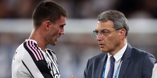 Vlahovic e la Juve, faccia a faccia! In caso di addio si pesca da uno di questi tre nomi