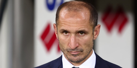 Centrale per Elkann, fondamentale per Spalletti: la nuova missione di Chiellini dopo l’addio Comolli