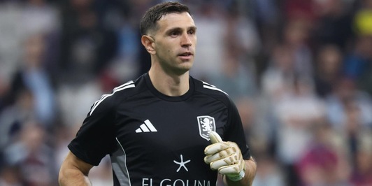 Dibu Martinez-Juve, il primo segnale è arrivato: il piano di Carnevali e la carta Vicario