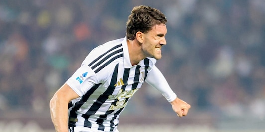 Vlahovic e il ritorno alla Juve, ecco il piano: i 4 nodi da sciogliere e il prossimo passo decisivo