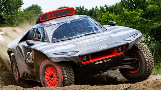 Audi RS Q e-tron, la sfida alla Dakar diventa sostenibile