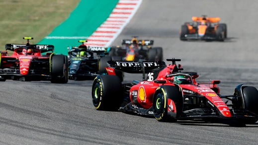 Ferrari giù dal podio ad Austin: Sainz 4° e Leclerc 6°, vince Verstappen