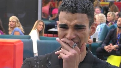 GF Vip, Samy scoppia in lacrime: ecco l'emozionante sorpresa thumbnail