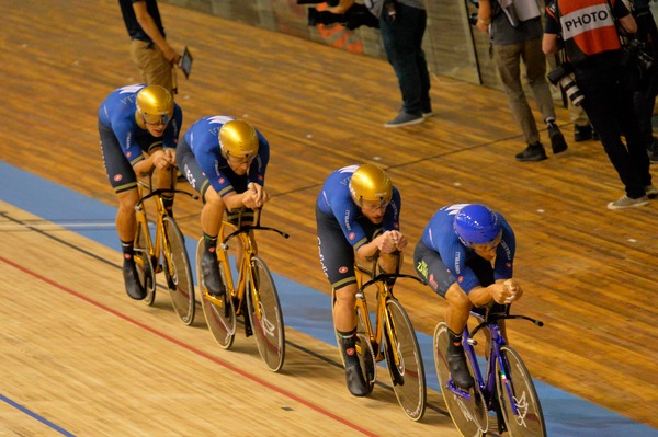 Roubaix, brutta sorpresa per gli azzurri: rubate le bici ai campioni del mondo