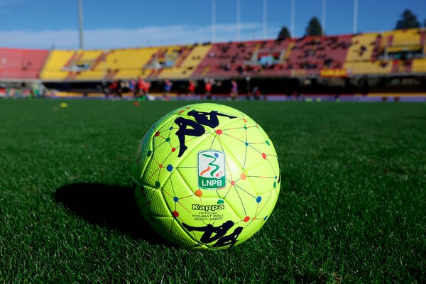 Tuttosport: Covid, in serie B rinviate tre partite in programma nel week-end
