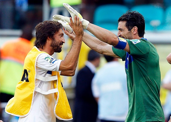 Juve, Buffon su Pirlo: "Devo chiamarti Mister?! In bocca al lupo!"