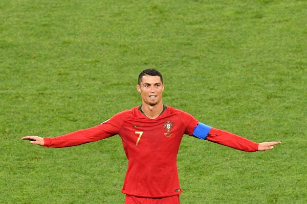 Cristiano Ronaldo e il Portogallo donano la metà dei loro bonus