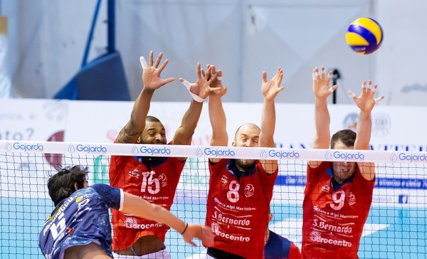 Volley: A2 Maschile, Girone Blu,Tuscania occasione persa, Cuneo vince in rimonta