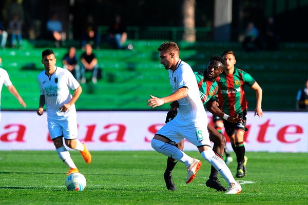 Serie C, Pordenone fermato sul pari: solo 1-1 con la Ternana. Imolese-Monza 1-3