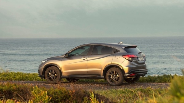 Novità Honda HR-V 2019: allestimento e motore
