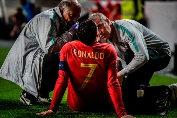Portogallo, Cristiano Ronaldo esce al 31' per un infortunio
