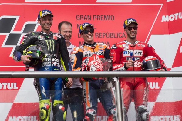 MotoGp Honda, Marquez: «Io e Rossi insieme? Se corre ancora...»