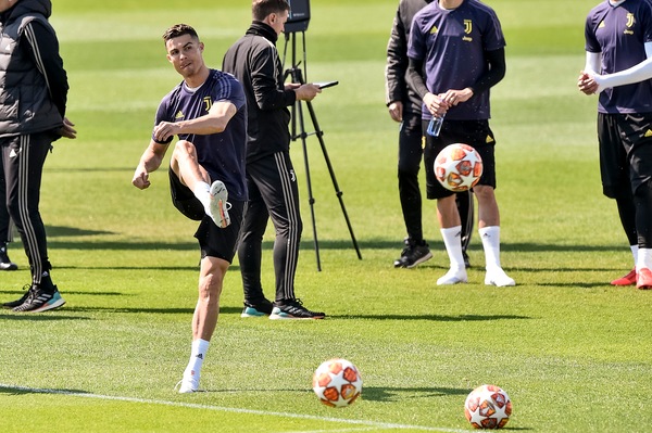 Juve, Chiellini ed Emre Can non sono scesi in campo per la rifinitura. Ronaldo si è allenato
