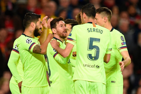 Manchester United-Barcellona 0-1: decide l'autogol di Shaw