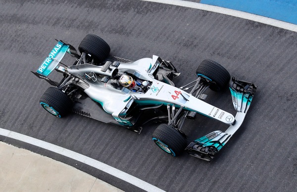 F1 Cina, Hamilton: «Vettel e Leclerc come me e Alonso in McLaren»