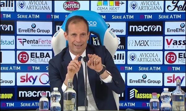 Allegri e l'ippica: "Nelle corse dei cavalli basta mettere il musetto davanti"