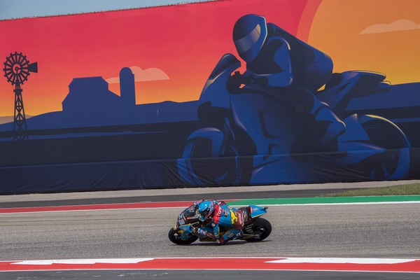MotoGp Austin: Marquez primo in griglia di partenza, Rossi 2°