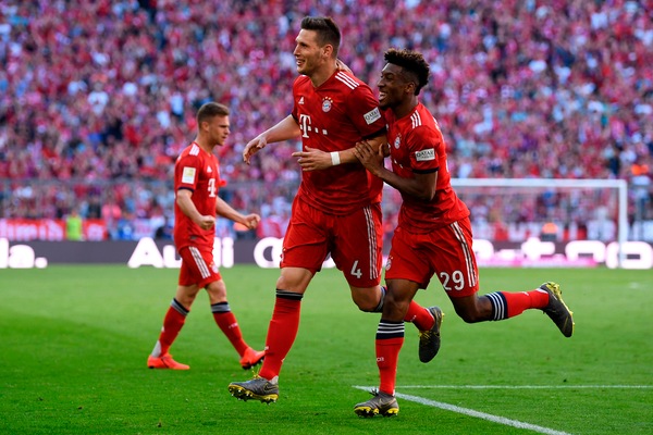 Bundesliga: vince il Bayern, ma che fatica! Show dell'Augusta
