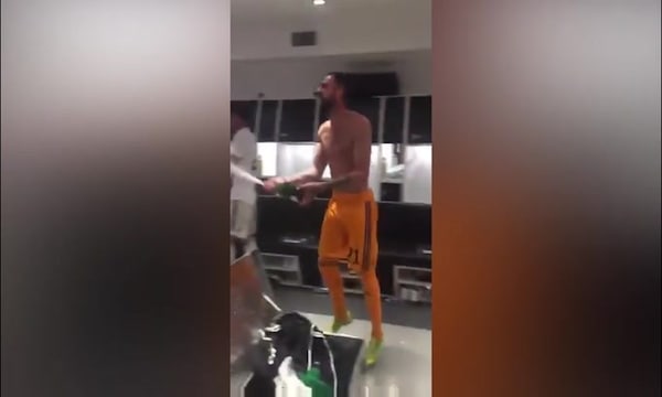 Juve, cori e balli per festeggiare lo scudetto