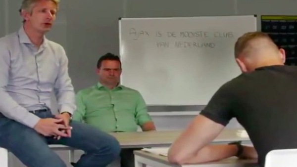 Kjell Scherpen, ecco la punizione in stile Simpson inflitta dall'Ajax