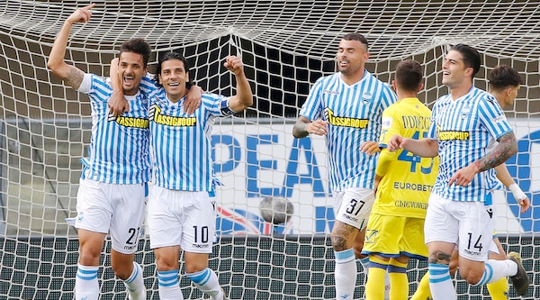 La Spal festeggia la salvezza: che poker al Chievo!